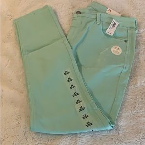 NWT Old Navy Rockstar size 14